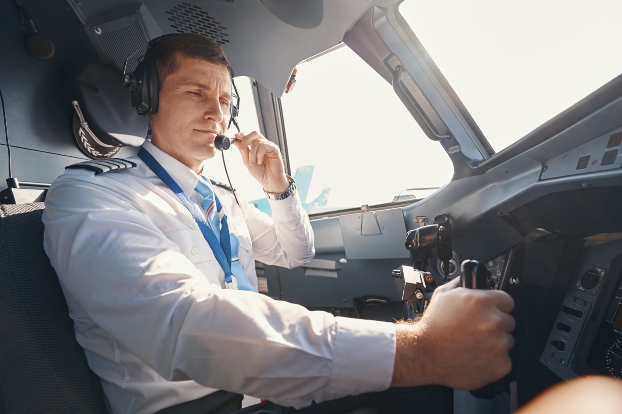 commercial pilot training in cockpit